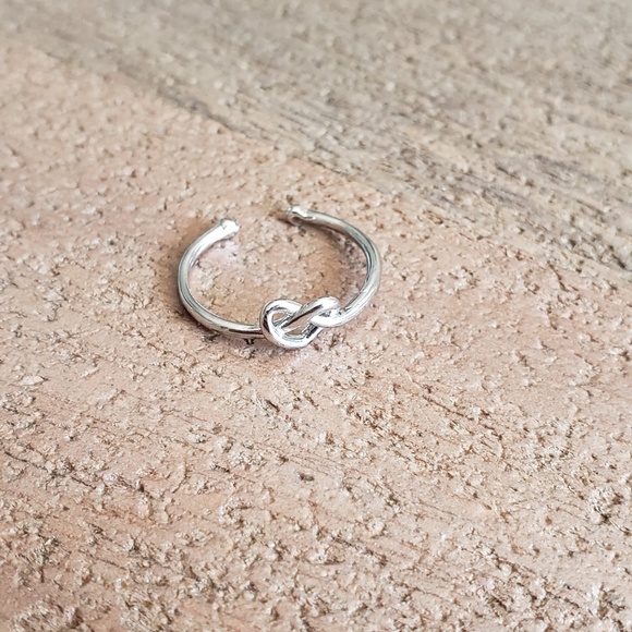 S925 Sterlin Silver Filled Heart Ring - Picture 2 of 5